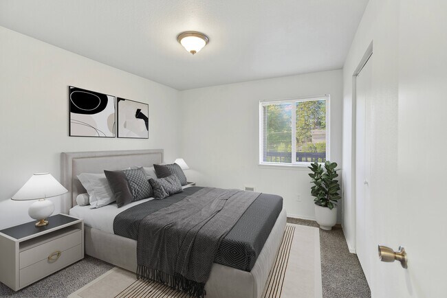 Building Photo - Kentwood Apartments