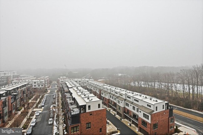 Building Photo - 11760 Sunrise Valley Dr