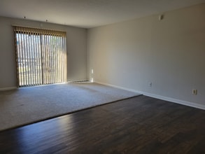 Building Photo - 6516 Six Mile Ln