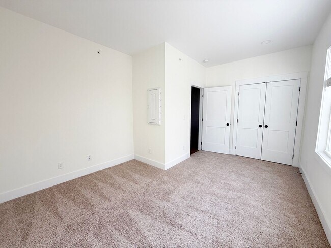 Building Photo - Modern 3-Bedroom Home with Flex Room, Pool, and Pickleball Court at Highbury