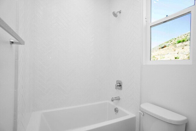 Building Photo - Gorgeous brand new townhome in 3Roots! End...