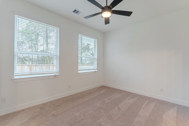 Building Photo - 719 Campbell Xing Ct