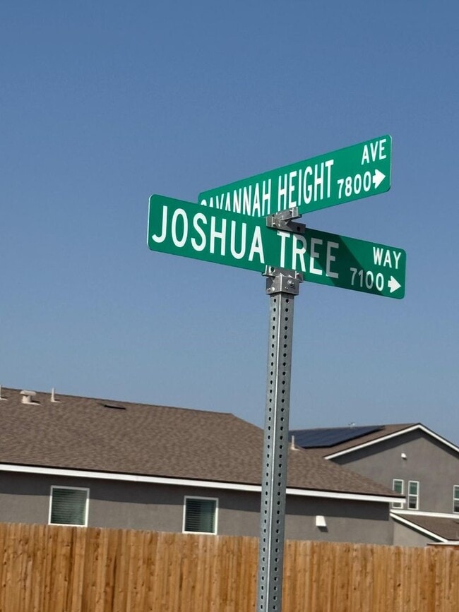 Building Photo - Don't miss the chance to view this stunning in Bakersfield - Flexible Leases available -  Coming ...