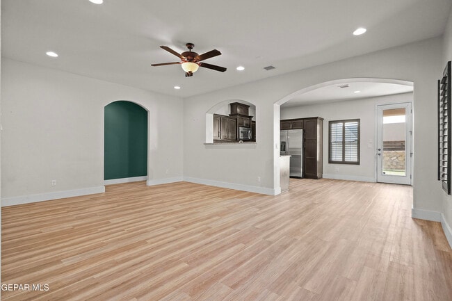 Building Photo - 13538 Lawkland St