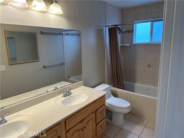 Building Photo - 705 Muscatel Ave