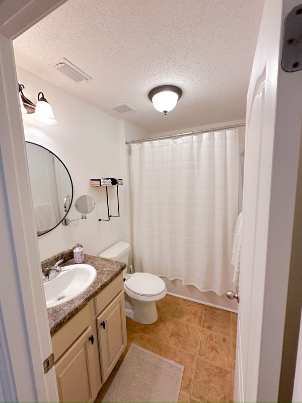 Building Photo - 3738 Cres Gardens Dr