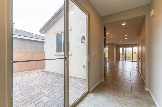 Building Photo - 4209 W Gallinule Dr