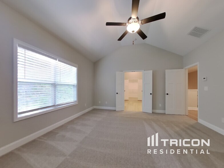 Building Photo - 97 Arbor Chase Pkwy