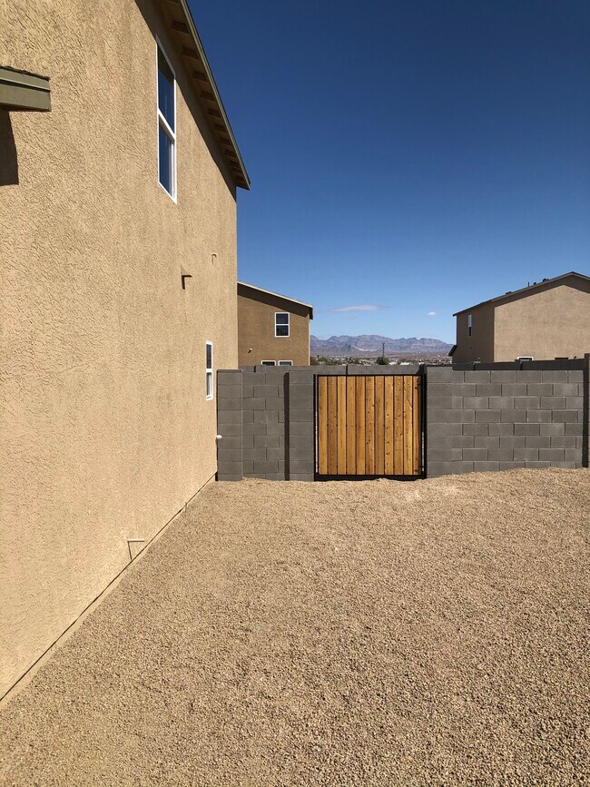 Building Photo - 1628 Paige Dr