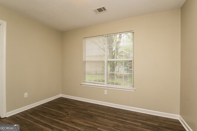 Building Photo - 1476 Cain Ct