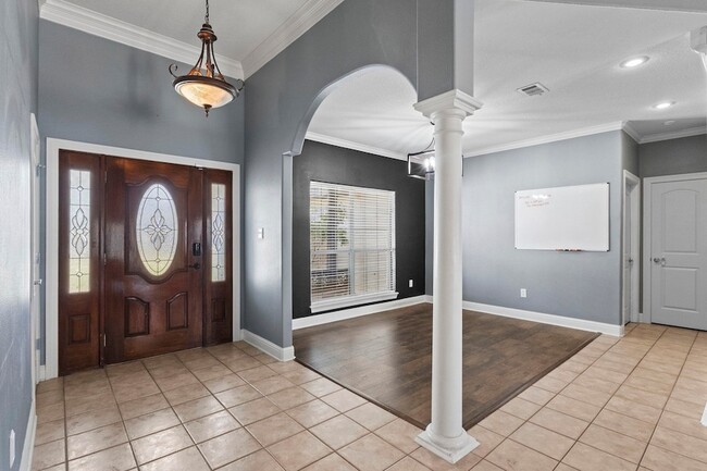 Building Photo - 685 Winchester Dr