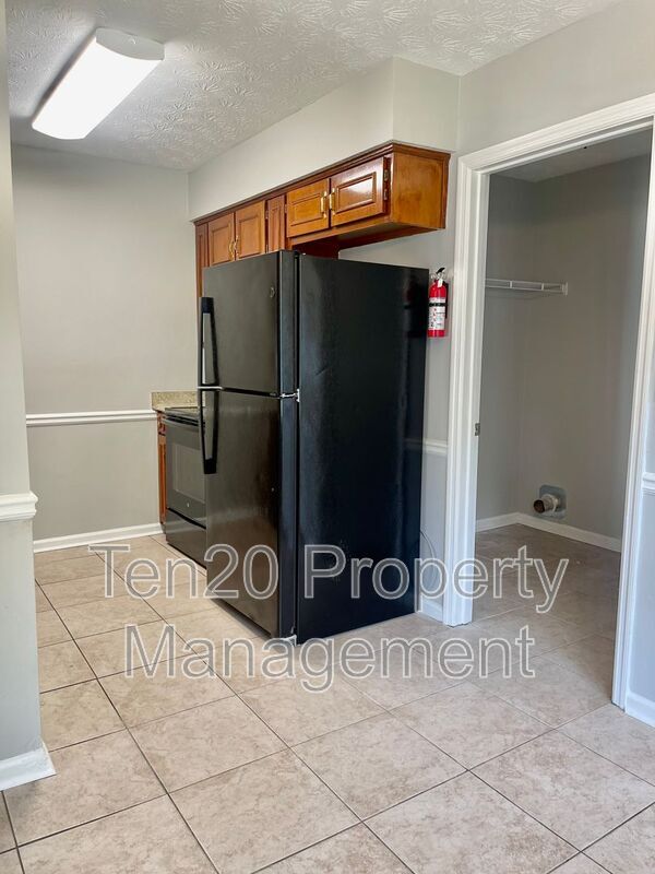 Building Photo - 2521 Lacey Oak Ct