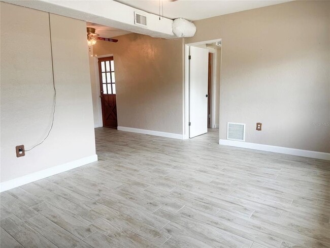 Building Photo - 8916 Narcissus Ave