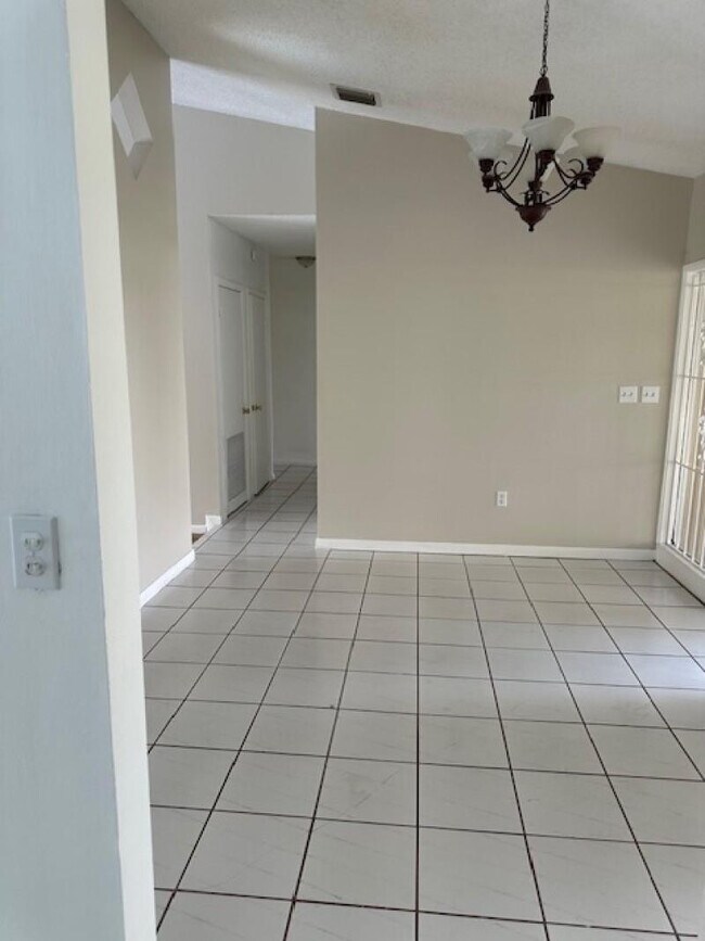 Building Photo - 16700 SW 277th St