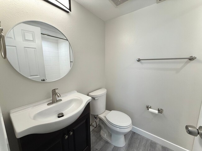 Building Photo - 2 bedroom 2 Bathroom Condo in Park City