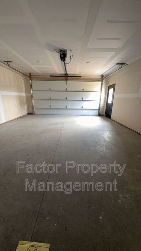 Building Photo - 3214 Scotch Ln