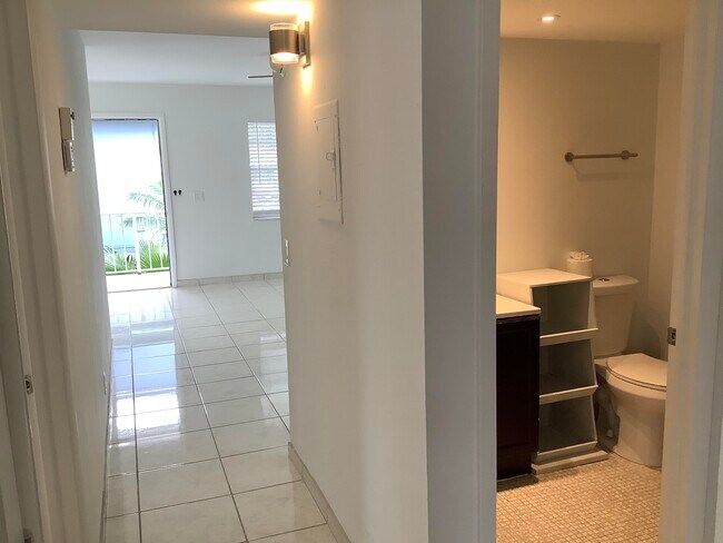 Building Photo - 794 Normandy Trail
