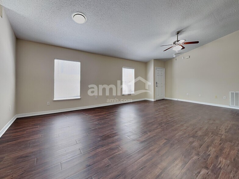 Building Photo - 30312 Rattana Ct