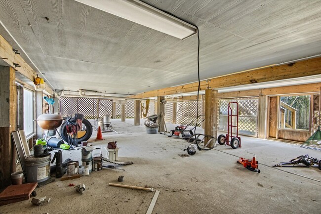 Building Photo - 1618 Bayou Shore Dr