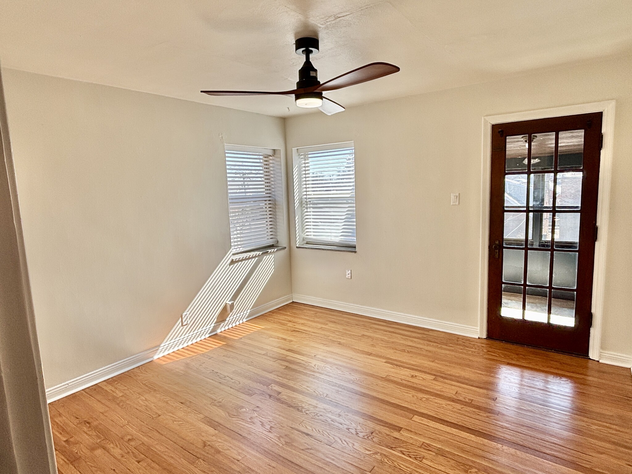 Bedroom with additional sun room off the back - 5070 Oleatha Ave