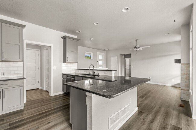 Building Photo - 6837 Grassy Range Dr