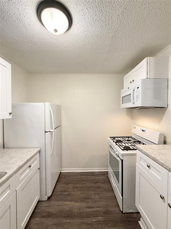 Building Photo - 3635 N MacGregor Way