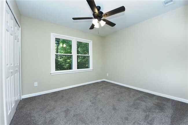 Building Photo - 2130 Hickory Cove