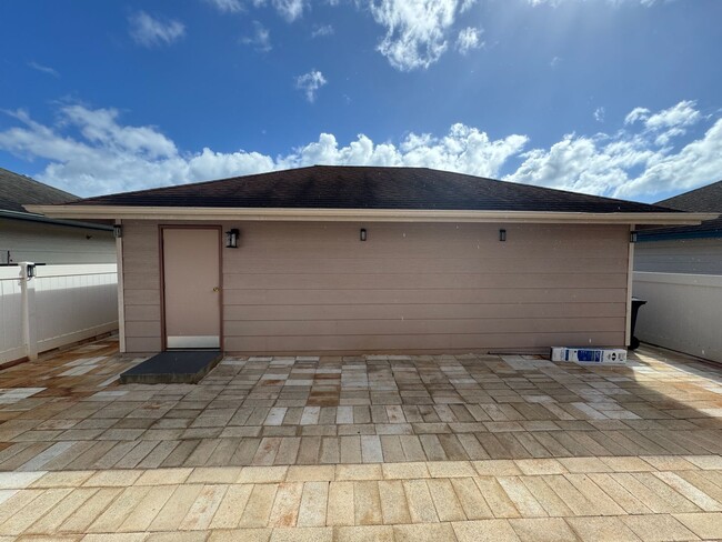 Building Photo - Single Family Home in Ocean Pointe