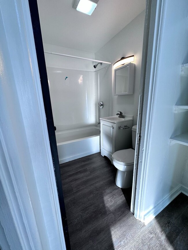 Building Photo - Cozy 3-Bedroom Townhouse in Midland, PA!