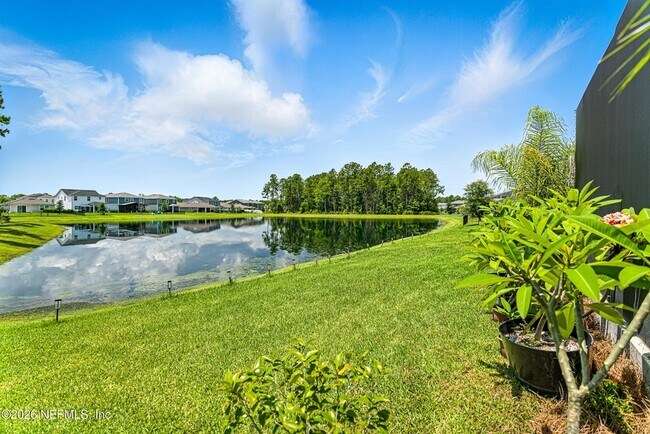 Building Photo - 105 Meadow Creek Dr