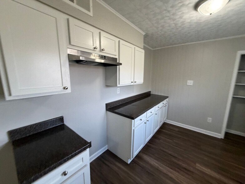 Building Photo - Welcome to your new home in Southaven, MS!