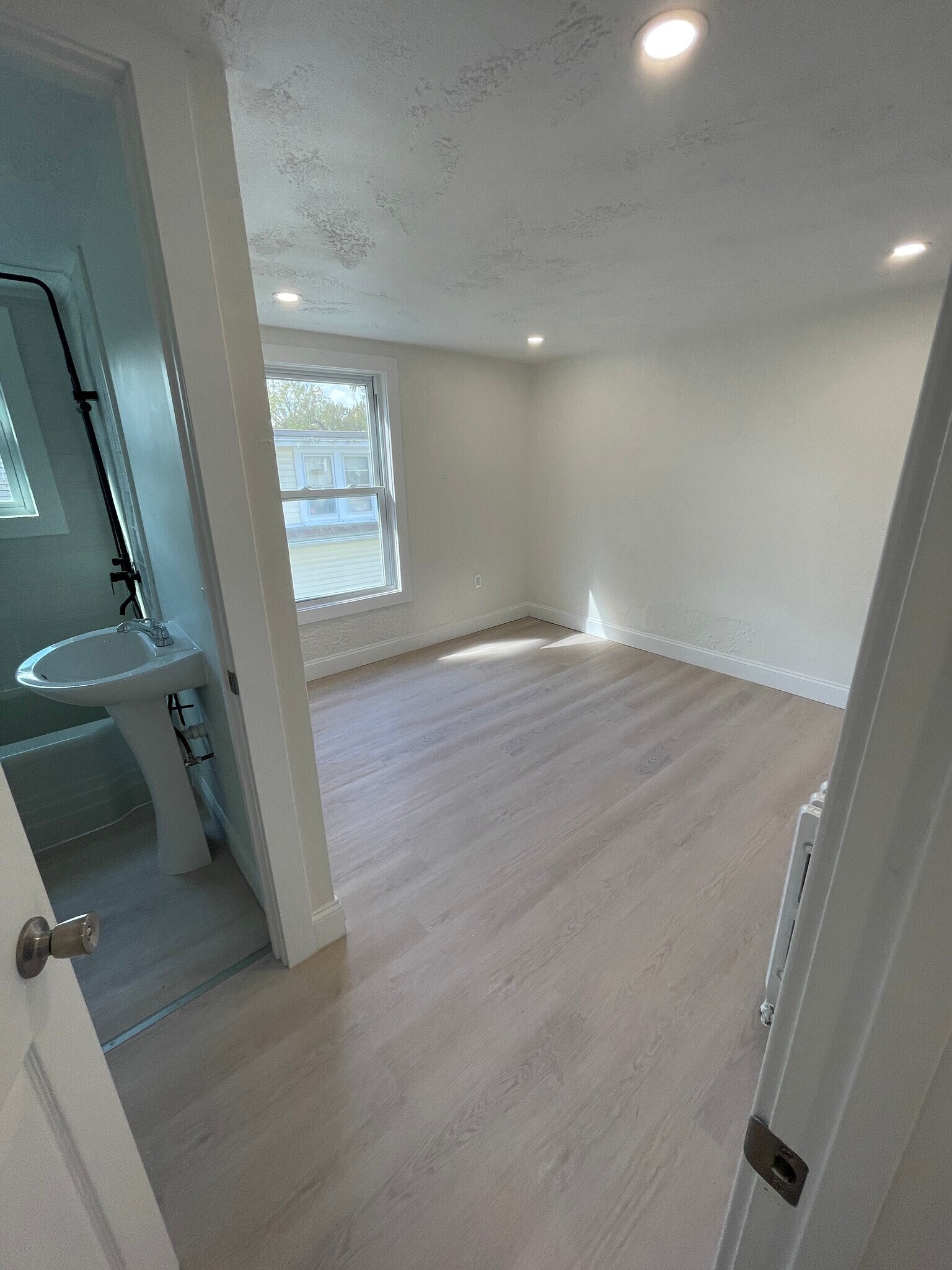 Building Photo - 55 Franklin Ave