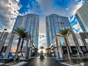 Building Photo - 2bd/2ba Condo - Modern High-Rise Living in the Heart of the Las Vegas Strip