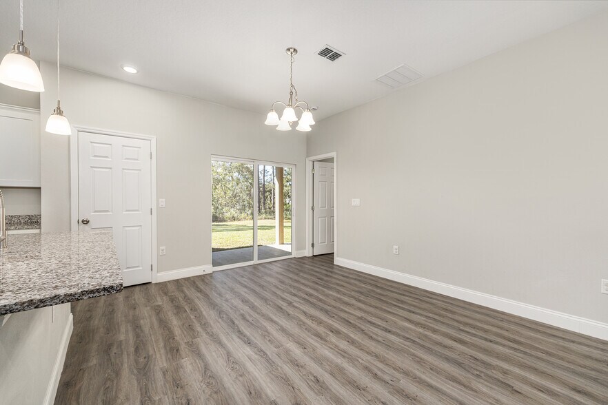 Building Photo - 5998 SW 154th Street Rd