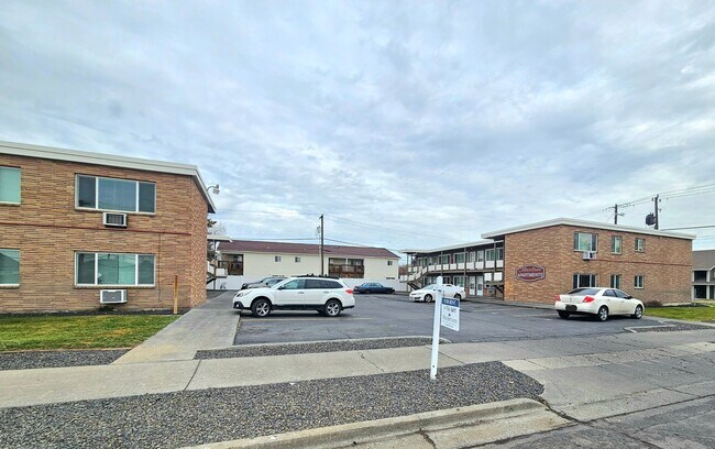 Building Photo - 615 S Alder St