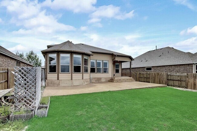 Building Photo - 3433 De Torres Cir