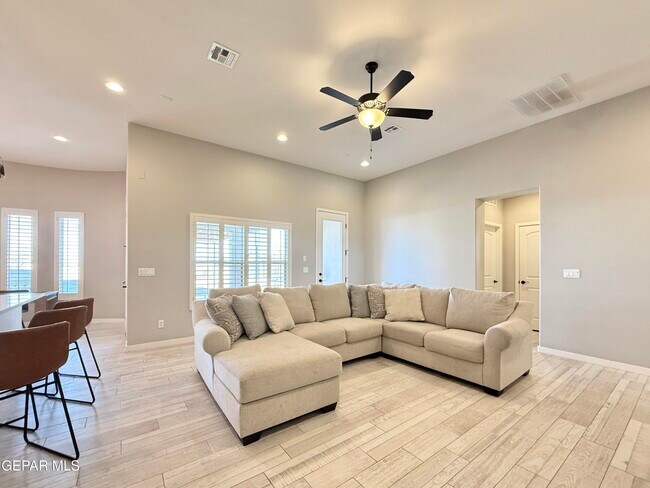 Building Photo - 7467 Smugglers Gulch Ct