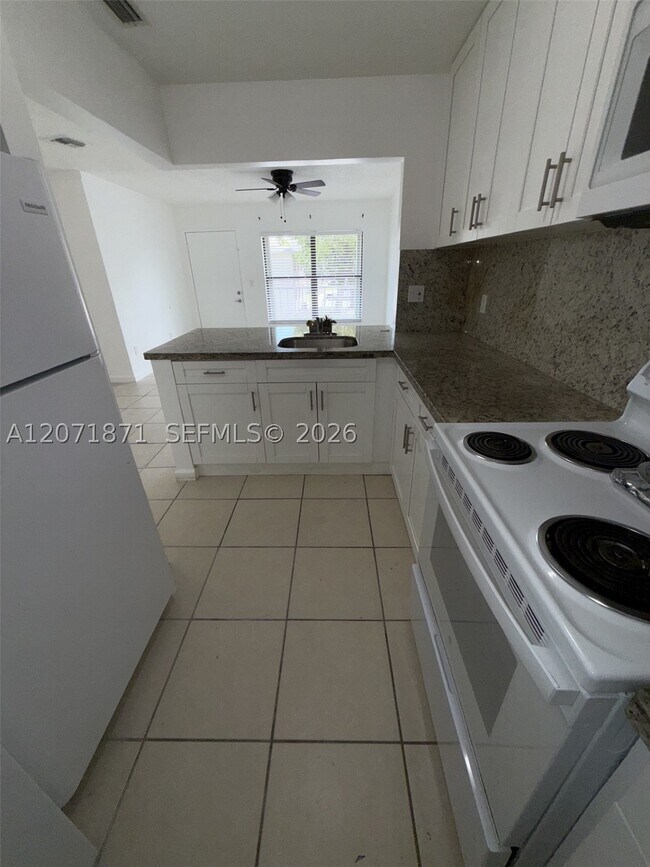 Building Photo - 15324 SW 72nd St