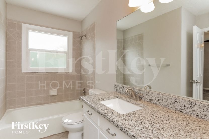 Building Photo - 6814 Elm Forest Dr