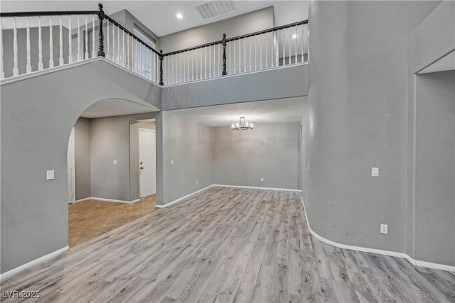 Building Photo - 663 Homewillow Ave