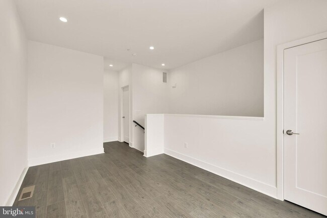 Building Photo - 2608 Olmsted Ct NW