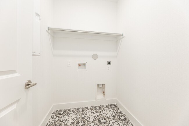 Building Photo - 30723 Grn Acrs Ct