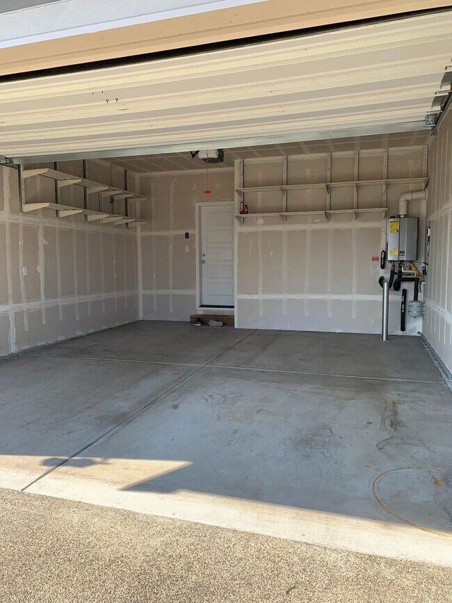 Building Photo - Spacious 4-Bedroom Corner Lot Home with Bonus Room, A/C & Updated Kitchen