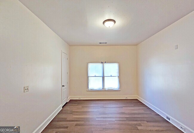 Building Photo - 195 Beracah Walk