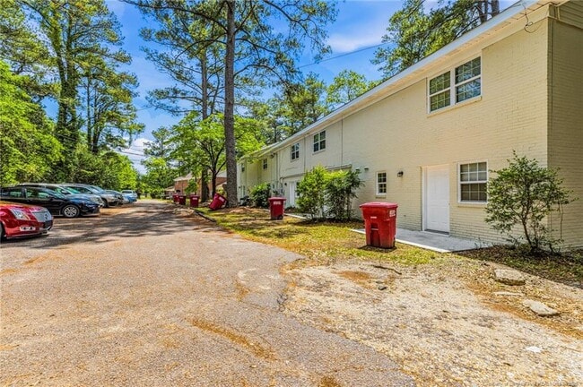 Building Photo - 2326 Barrington Cir