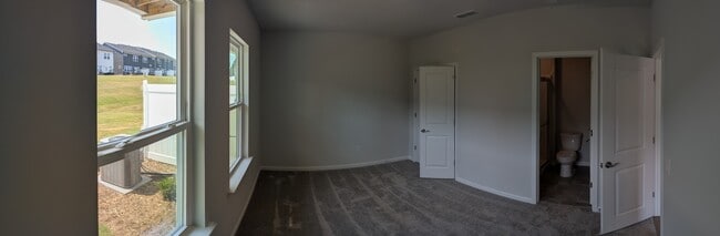 Building Photo - 1518 Tamarisk Ln