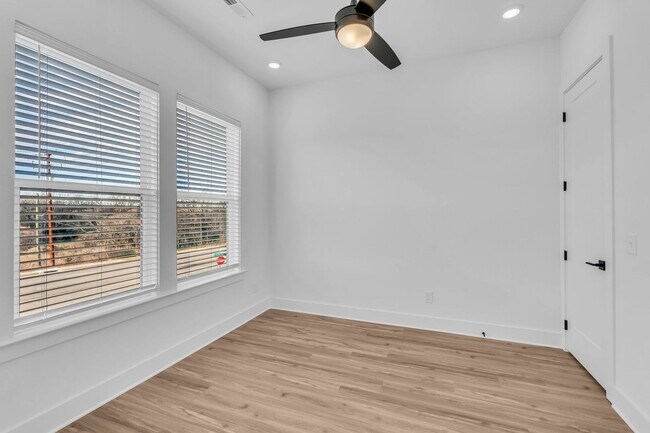 Building Photo - New build in West Nashville!