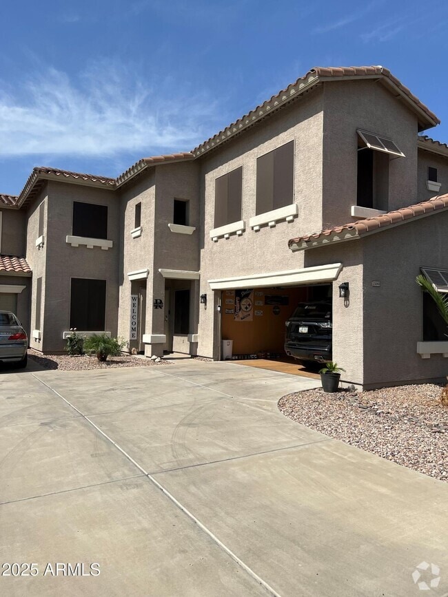 Building Photo - 15040 W Post Dr