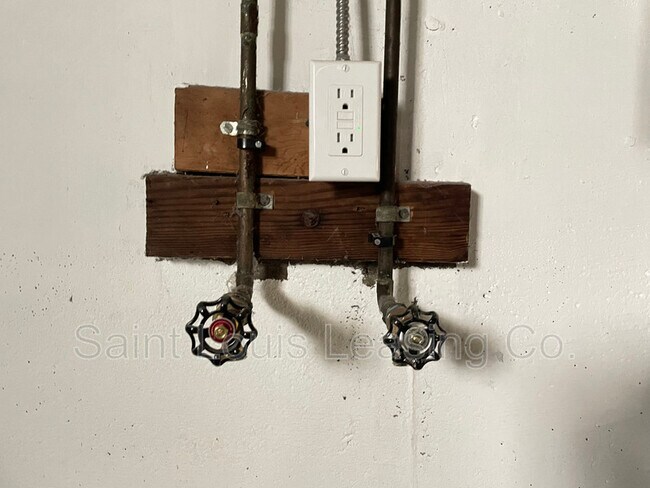 Building Photo - 1230 Pennsylvania Ave