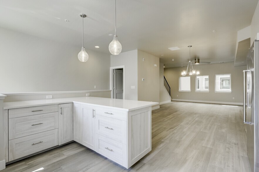 Building Photo - 4431 Tennyson St